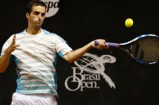 Vinolas Gagal Jaga Tingkat...