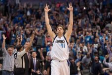 Dirk Nowitzki Catat...