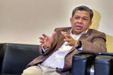 Fahri Hamzah: Jangan...