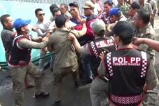 Penertiban Ricuh, Pedagang...