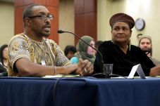 Anak Muhammad Ali Gelar...
