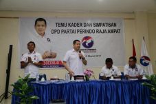 HT: Kader Perindo Raja...