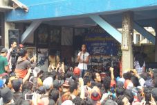Ratusan Slanker Padati...