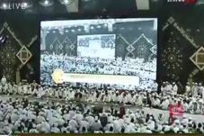 Takbir Bergema Saat...