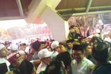 Acara Zikir Belum Kelar,...