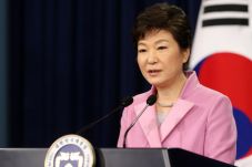 Demonstran Minta Park...