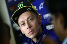 Rossi Fokus pada Distribusi...