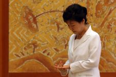 Oposisi Minta Park Geun-hye...