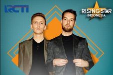 Band Inggris Buka Super...