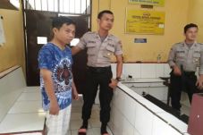 Disodomi Pegawai Rumah...