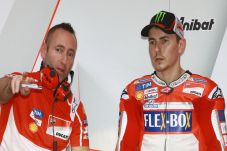 Percuma Datangkan Lorenzo...
