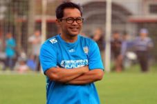 Liga 1: Selamatkan Arema,...