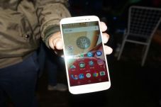 Penjualan Moto Z Series...