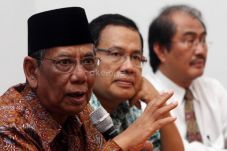 KH Hasyim Muzadi Akan...