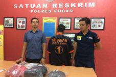 Setubuhi 3 Anak di Bawah...