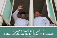Aher: KH Hasyim Muzadi...