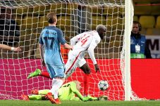Tragis, Gol Tandang...