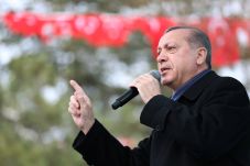 Erdogan Minta Warga...
