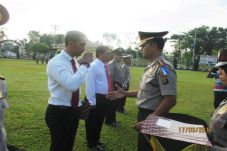 Kerap Mangkir Dinas,...