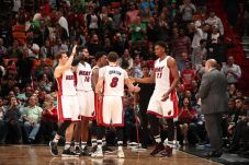 Miami Heat Cetak Enam...