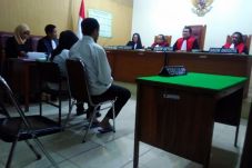 Pasangan Suami-Istri...