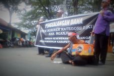 1.296 Tenaga Honorer...