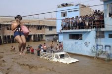 Banjir Besar Landa Peru,...