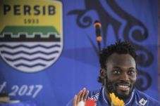 Essien Pastikan Tak...