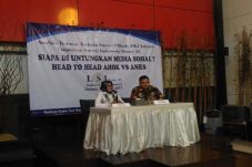 Pengguna Media Sosial...