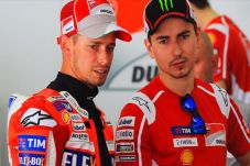 Stoner pada Lorenzo,...
