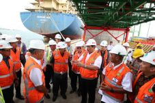 Bea Cukai Tanjung Perak...