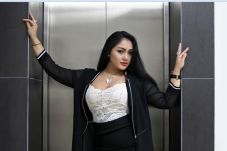 Kerap Tampil Seksi,...