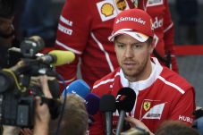 Hamilton: Biasanya Vettel...