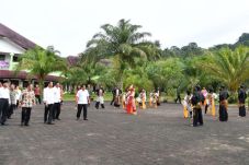 Jokowi Resmikan Tugu...