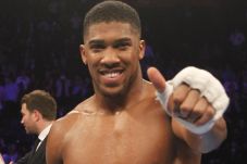 Joshua Dukung Crolla...