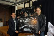 BMW Jerman dan Maxindo...