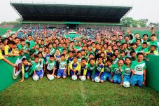 Perburuan Tiket ke Barcelona...