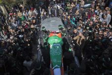 Hamas Tutup Persimpangan...