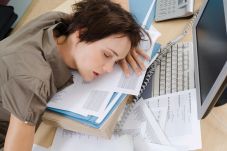 Sering Tidur Sembarangan...