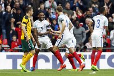 Babak I: Inggris dan...