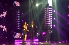 Duet, Andmesh Kamaleng...