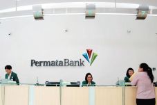 Bank Permata Cetak Laba...