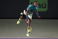 Kyrgios Tanpa Ekspresi...