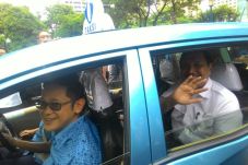 Jajal Aplikasi Go-BlueBird,...