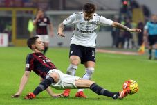 Juventus Inginkan Bek...