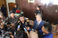 Bea Cukai Jatim dan...