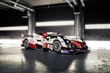 Tantang Porsche 919...