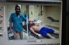 Konflik Keluarga, Kakak...