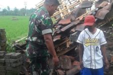Diterjang Puting Beliung,...