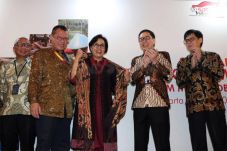 Astra dan Menkeu Ingin...
